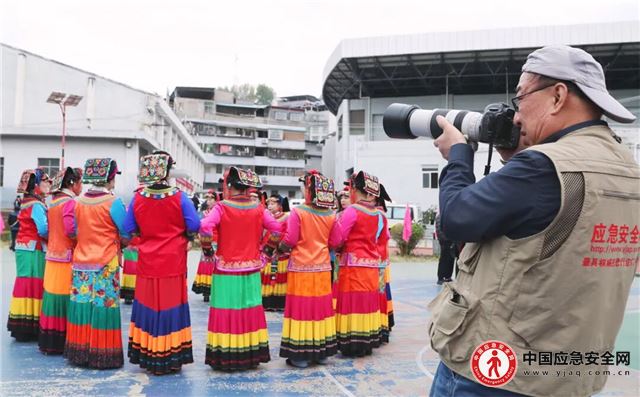 0030373418142040_13.jpeg 0030373418142040_13.jpeg